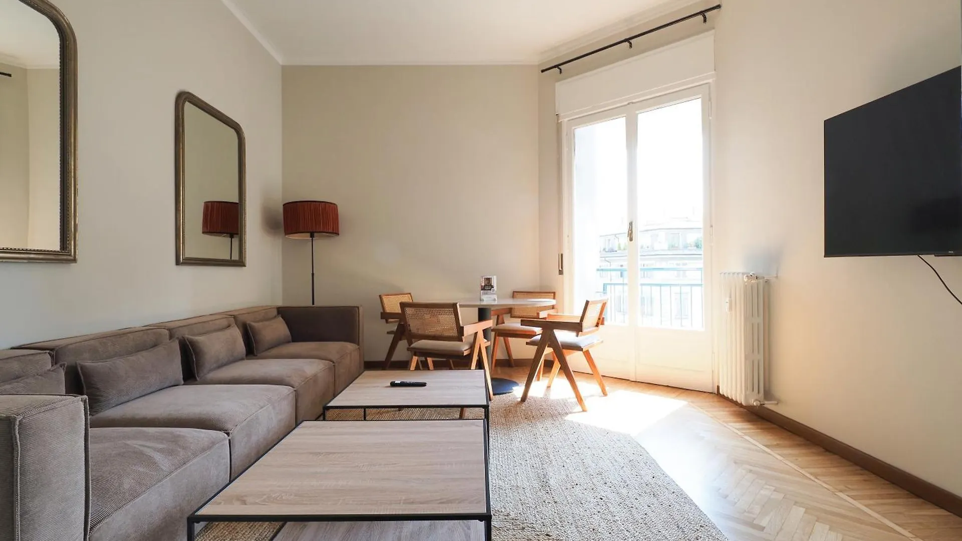 Elegant Moscova Apt Milán
